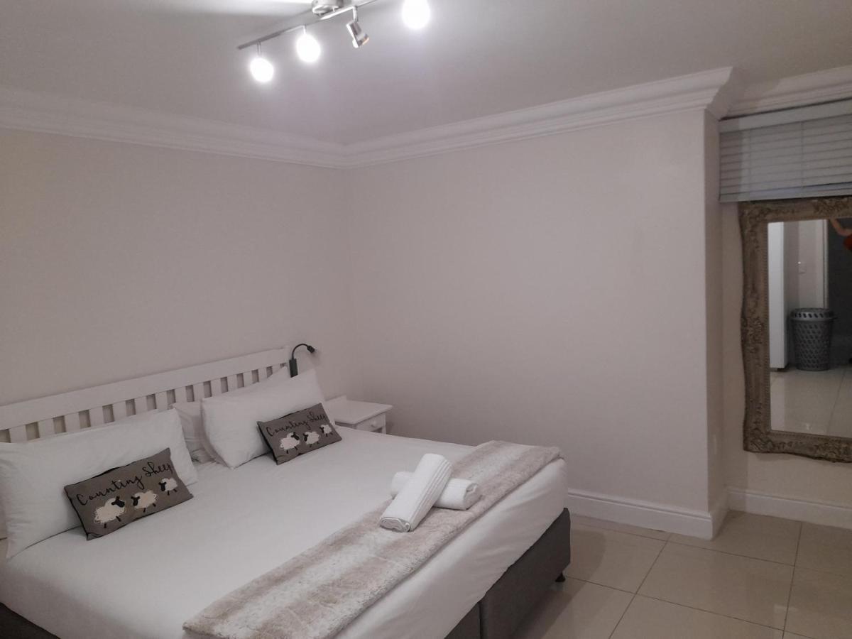 Beach Club Self Catering Apartments Μόσελ Μπέι Εξωτερικό φωτογραφία